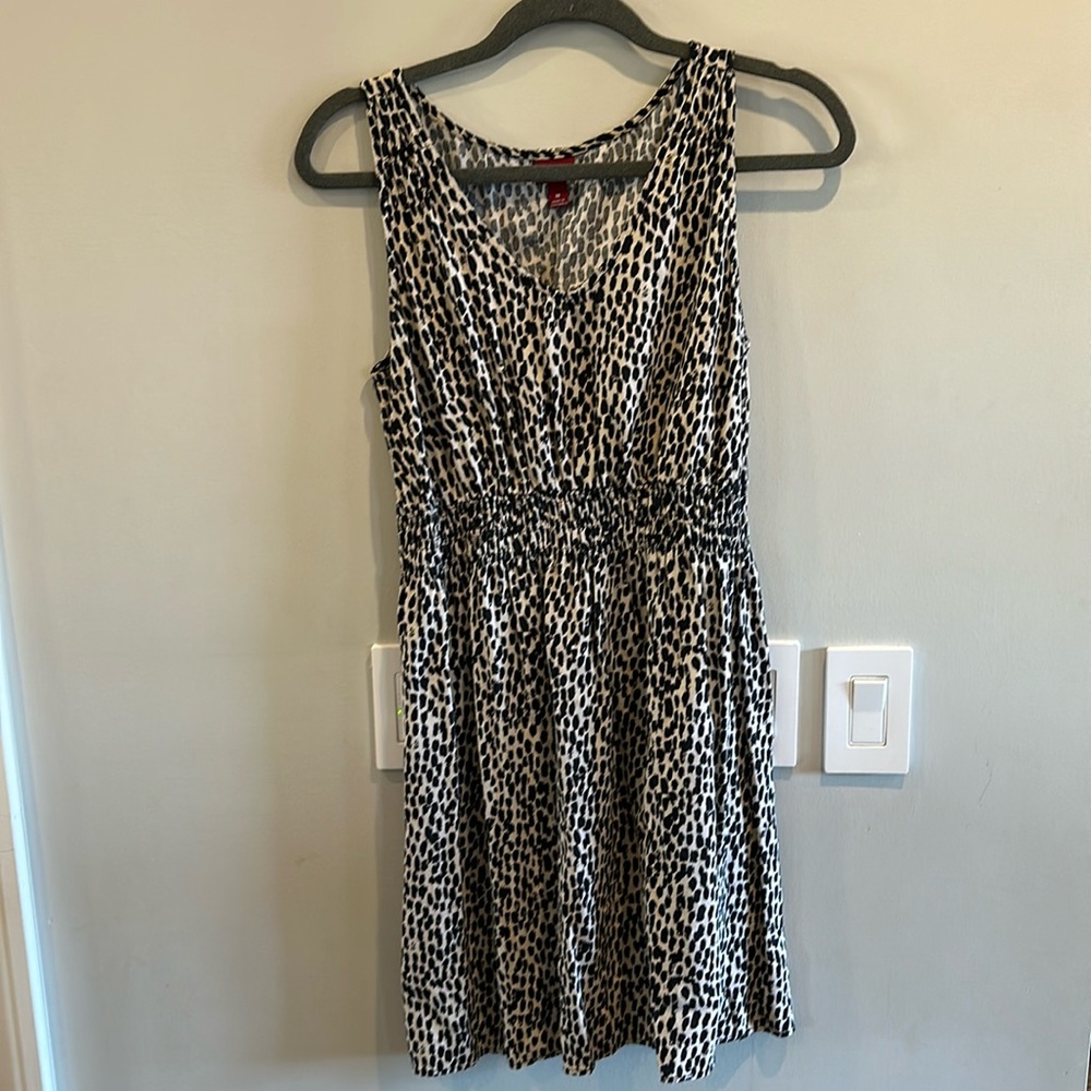 Medium dress